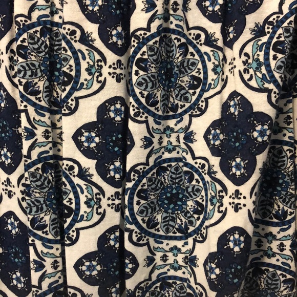 Off the shoulder semi-cropped top! - Picture 4 of 4